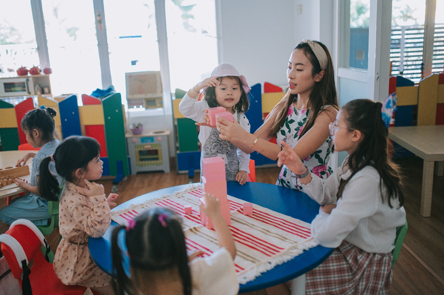  An educator with students